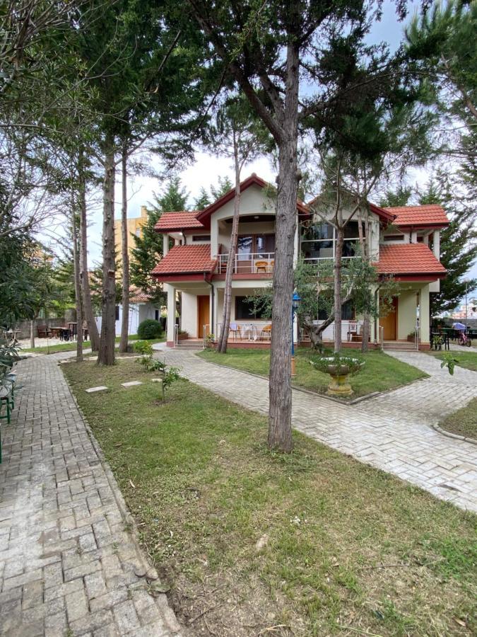 Hotel Garden Villa Ardo Golem  Luaran gambar