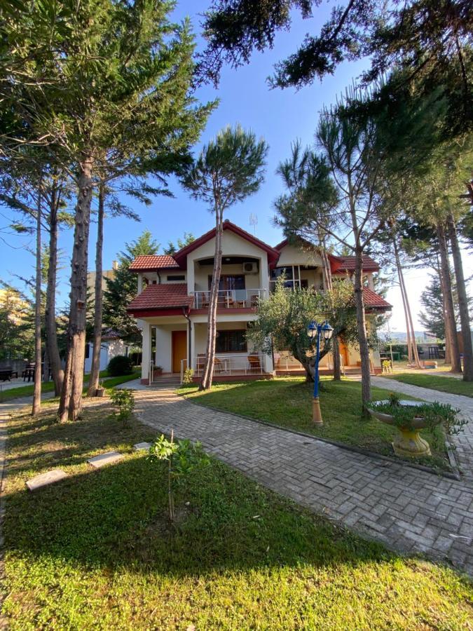 Hotel Garden Villa Ardo Golem  Luaran gambar